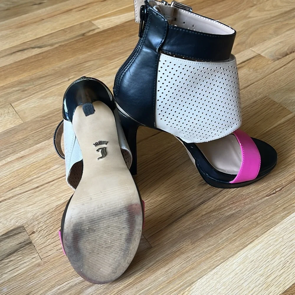 Juicy Couture Catarahice 4” Stiletto Heels, Tan/Bright Pink/Black, Back Zip Sz 6